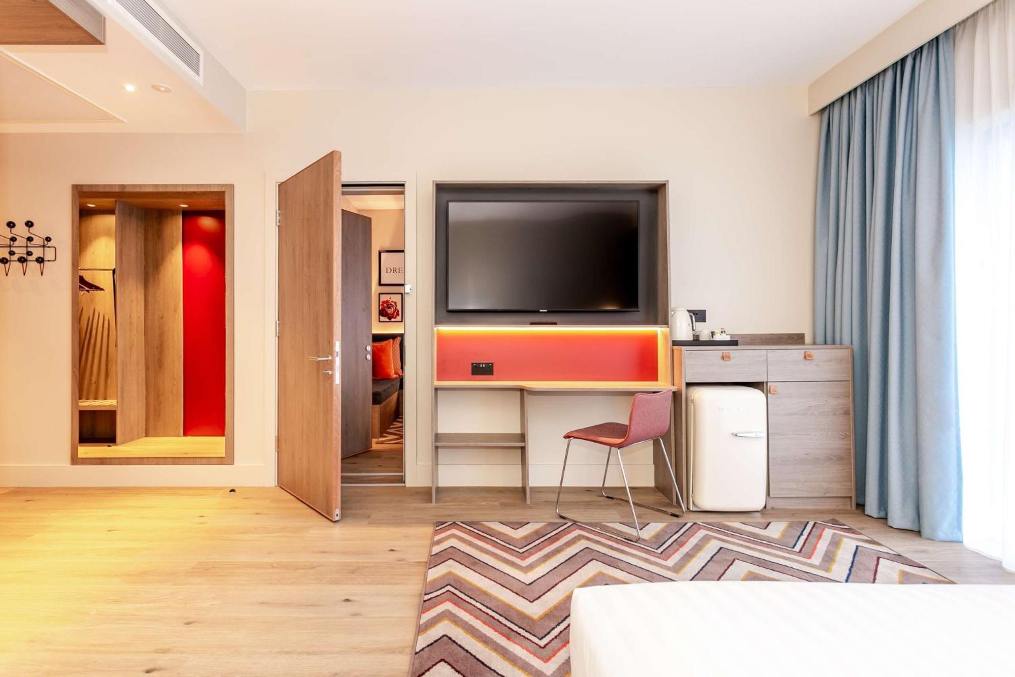 Hampton By Hilton Blackburn Блекбърн Екстериор снимка